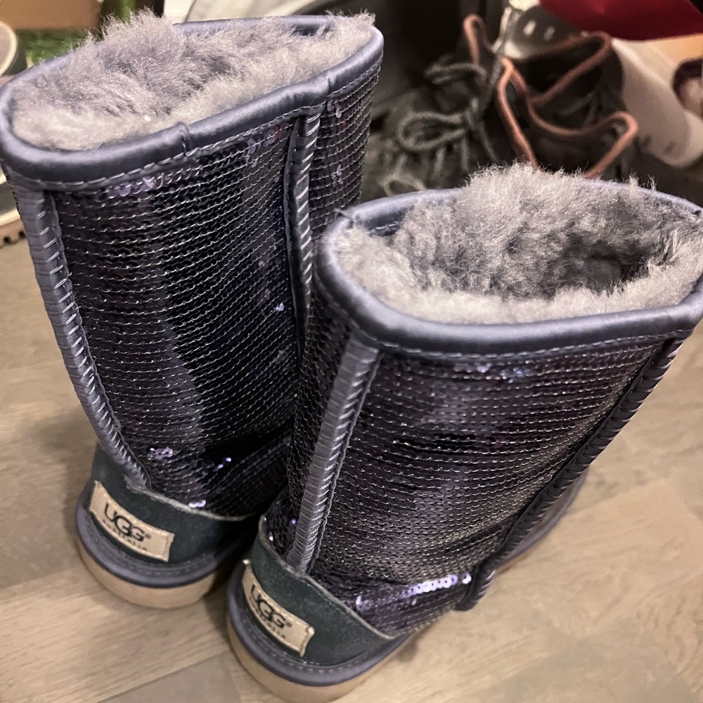 Used UGG boots(very good condition)